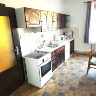 Pronájem bytu 2+1 70 m² Hostinné