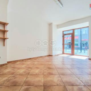 Pronájem obchodu 23 m² Slaný, Husova