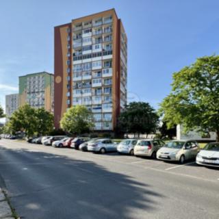 Prodej bytu 2+1 56 m² Chomutov, Bezručova