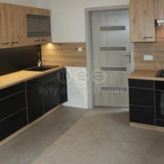 Pronájem bytu 4+1 120 m² Živanice
