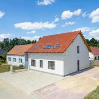 Prodej rodinného domu 176 m² Novosedly