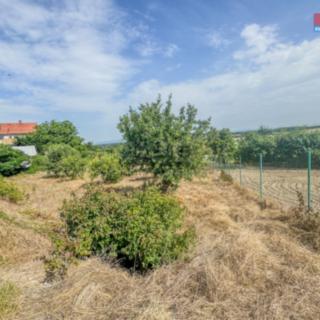 Prodej stavební parcely 1 185 m² Bechlín