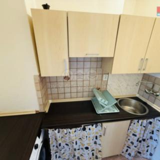 Pronájem bytu 1+kk a garsoniéry 25 m² Ostrava Poruba, Gen. Sochora