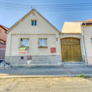 Prodej rodinného domu 100 m² Kožlany, Pražská