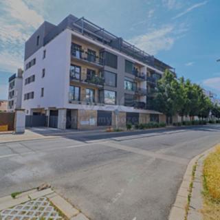 Pronájem bytu 1+kk a garsoniéry 35 m² Poděbrady III, Fügnerova