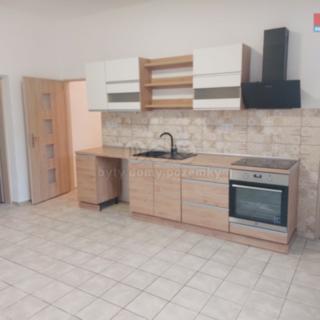 Pronájem bytu 2+1 66 m² Krnov Pod Bezručovým vrchem, Petrovická
