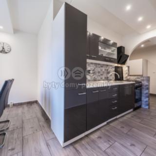 Prodej bytu 4+1 79 m² Chomutov, Kamenná