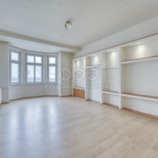Prodej bytu 3+1 100 m² Plzeň