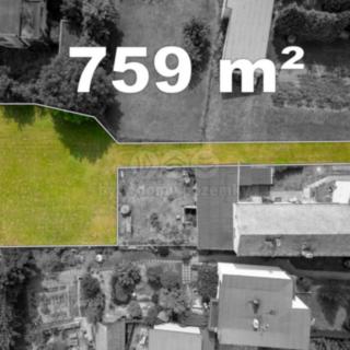 Prodej stavební parcely 759 m² Píšť