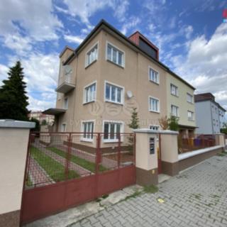Pronájem bytu 3+1 80 m² Olomouc Nové Sady, Husitská
