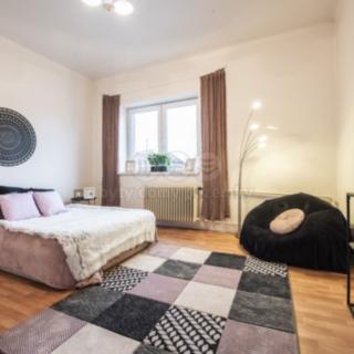 Pronájem rodinného domu 180 m² Hradec Králové, Sadovská