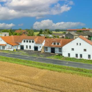 Prodej rodinného domu 780 m² Krakovany