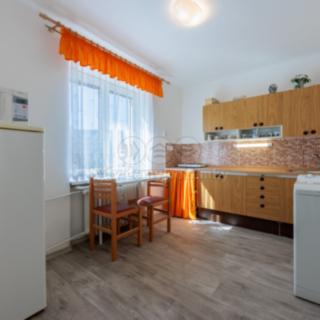 Pronájem bytu 1+1 33 m² Karlovy Vary Stará Role, Závodu míru