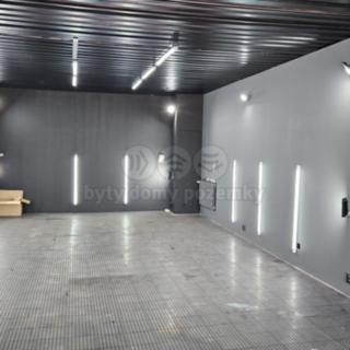 Pronájem obchodu 75 m² Chrášťany