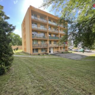 Pronájem bytu 1+kk a garsoniéry 35 m² Slaný, Arbesova