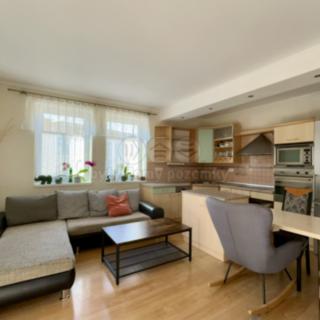 Pronájem bytu 3+kk 64 m² Zlín, Čiperova