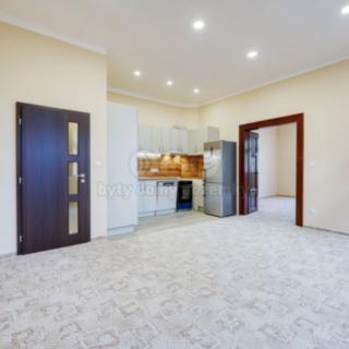 Pronájem bytu 3+kk 96 m² Plzeň Jižní Předměstí, Resslova