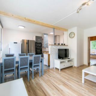 Prodej bytu 3+kk 63 m² Jince, Zborovská