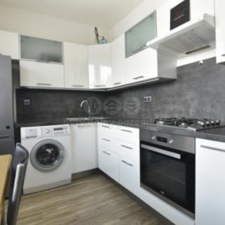 Pronájem bytu 1+1 35 m² Hradec Králové