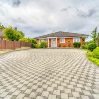 Pronájem rodinného domu 138 m² Starý Plzenec, Májová