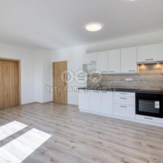 Pronájem bytu 3+kk 70 m² Chrást, Kolmá