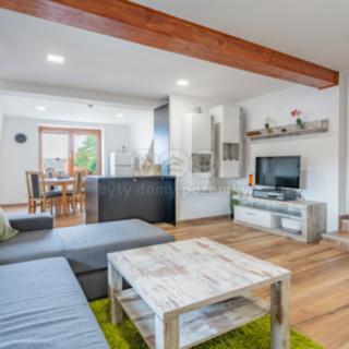 Pronájem bytu 1+kk a garsoniéry 80 m² Hoštice