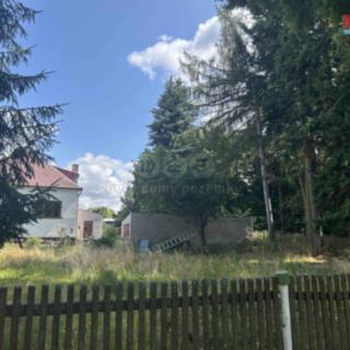 Pronájem zahrady 337 m² Místo