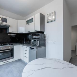 Prodej bytu 3+1 54 m² Chodov, Osadní