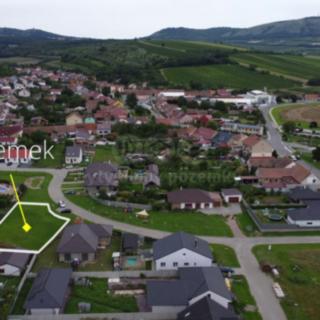 Prodej stavební parcely 952 m² Milovice
