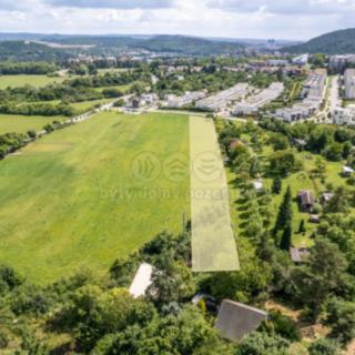 Prodej stavební parcely 3 007 m² Brno Bystrc