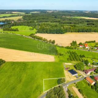 Prodej stavební parcely 1761 m² Štipoklasy