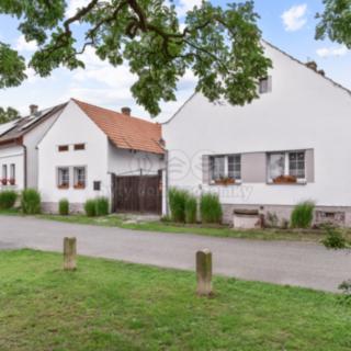 Prodej rodinného domu 168 m² Počedělice Volenice