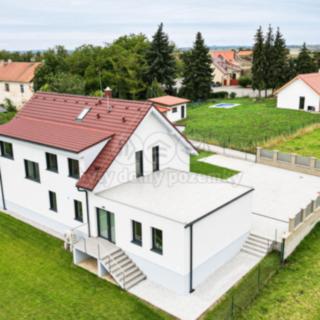 Prodej rodinného domu 248 m² Žižice Osluchov