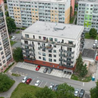 Pronájem garáže 18 m² Beroun -Město, Na Náhonu