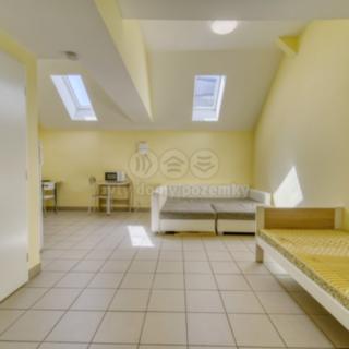 Pronájem bytu 1+kk, garsoniery 31 m² Sytno