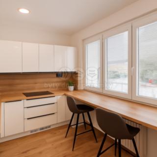 Pronájem bytu 2+1 54 m² Nová Role, Rolavská