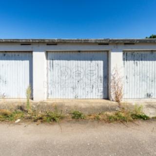 Prodej garáže 16 m² Hradec Králové