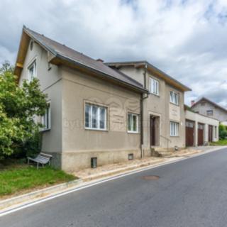 Prodej rodinného domu 246 m² Jesenný