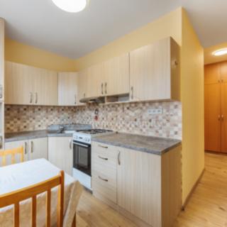 Prodej bytu 3+1 69 m² Nová Role, 1. máje
