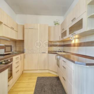 Prodej bytu 2+1 67 m² Louny, Postoloprtská