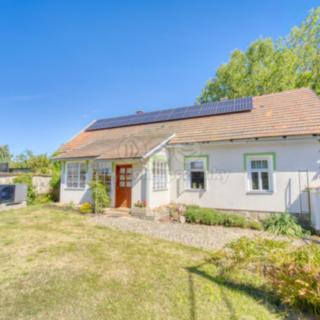 Pronájem rodinného domu 100 m² Jesenice