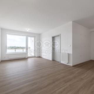 Prodej bytu 2+kk 74 m² Uherské Hradiště Vésky, Na Dědině