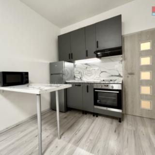 Pronájem bytu 1+kk, garsoniery 30 m² Milovice