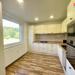 Pronájem bytu 3+1 68 m² Loket, Sportovní
