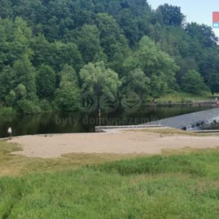 Prodej komerčního pozemku 1 054 m² Zlatá Koruna Rájov