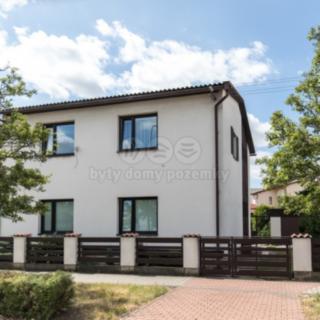 Pronájem rodinného domu 174 m² Pardubice Zelené Předměstí, Nemošická