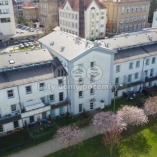Pronájem bytu 3+kk 75 m² Beroun -Město, V Zahradách