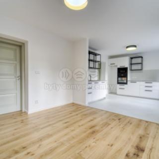 Pronájem bytu 3+kk 65 m² Strašice