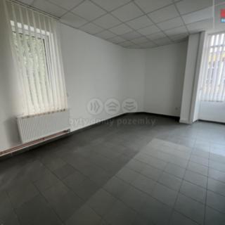 Pronájem kanceláře 61 m² Třinec Lyžbice, nám. Svobody