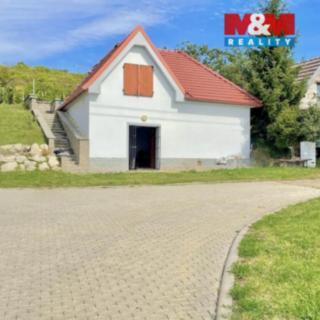 Prodej vinného sklepa 31 m² Perná